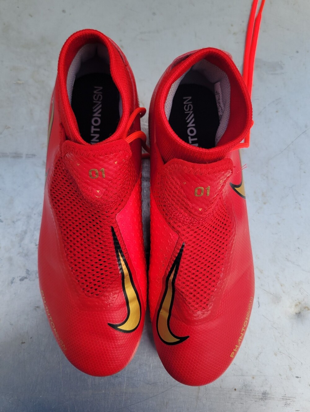 Nike Phantom VSN Soccer Cleats - Red/Gold mens Size 7.5 women's 9 - Picture 3 of 8